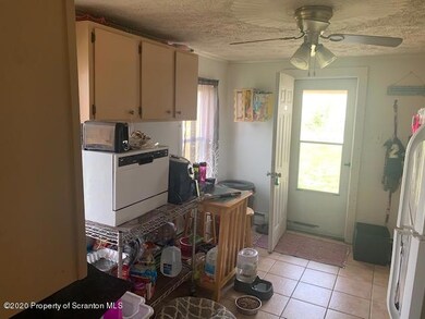 525 Hickory St, Old Forge, PA 18518 - photo 3