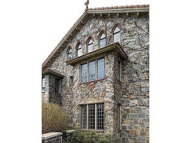 Exterior Side View.