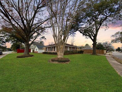 5102 Viking Dr, Houston, TX 77092 - photo 2