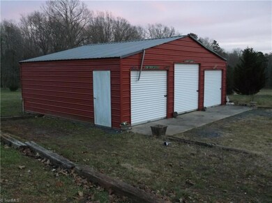 617 Boyles Dr, Asheboro, NC 27205 - photo 5