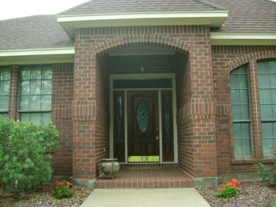 735 Timberline Dr, Bay City, TX 77414 - photo 3