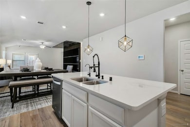 205 Cresta Cove Ct, Montgomery, TX 77316 - photo 4