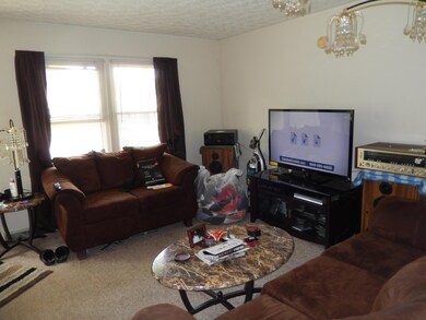 4823 Songbird Dr unit 825, Columbus, OH 43229 - photo 2