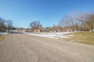 DNG-503-CLUB-VIEW-DR_2