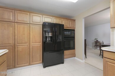20-web-or-mls-Martin_231228_Appleview_Ya