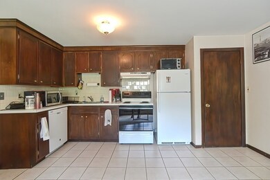 29 Sherman St, Foxborough, MA 02035 - photo 5