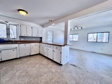 40 Cambridge Rd, Nashua, NH 03062 - photo 7