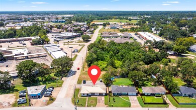 200 Baker Dr, Tomball, TX 77375 - photo 3