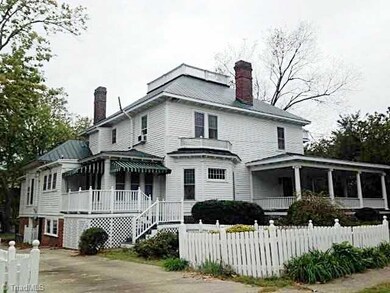 216 E 4th St, Siler City, NC 27344 - photo 3