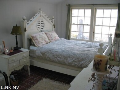 7 Kettle Hole Ln, Vineyard Haven, MA 02568 - photo 7