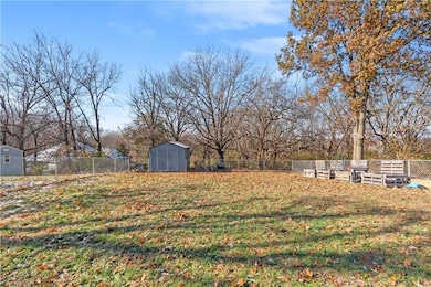 1419 Woodlawn Dr, Warrensburg, MO 64093 - photo 3