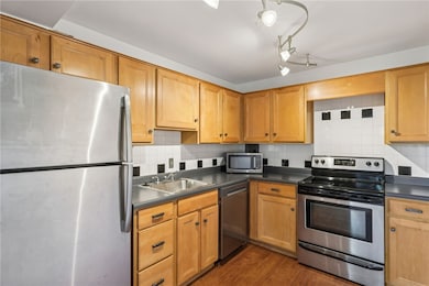 Neville House unit 21, Pittsburgh, PA 15213 - photo 5