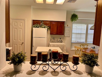 14527 Circlewood Way, Houston, TX 77062 - photo 7