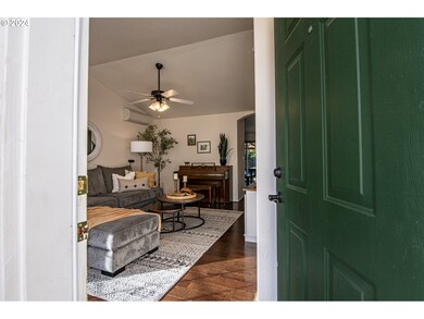 4128 Forsythia St, Springfield, OR 97478 - photo 4