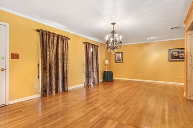 Formal Dining