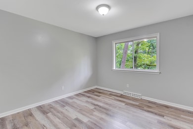 4212-Rogers-Rd-Photos-4