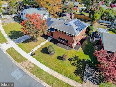 10309 Conover Dr, Silver Spring, MD 20902 - photo 2