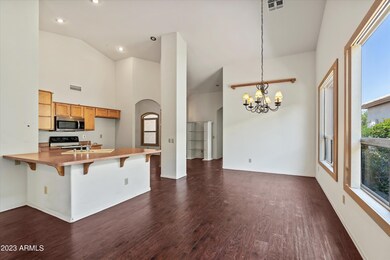 06-Dining Area