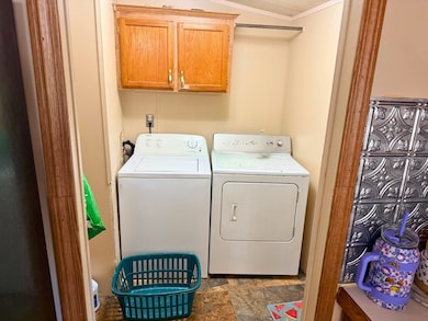 300 Toliver Ln, Industry, TX 78944 - photo 5