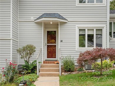 14 Hollybrook Dr, Asheville, NC 28803 - photo 3