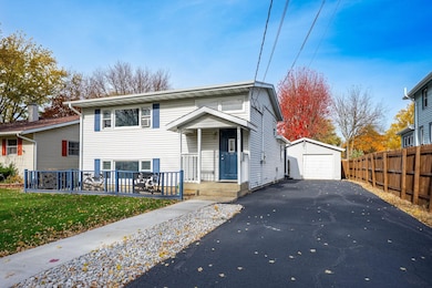 729 W Perry St, Belvidere, IL 61008 - photo 2