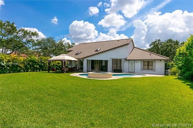 1057 Poplar Cir, Weston, FL 33326 - photo 7