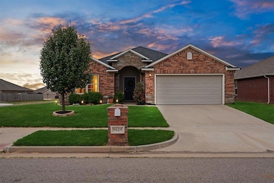9629 Eli Dr, Moore, OK 73160 - photo 2
