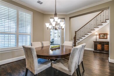 Nice size formal dining room has great wall space 