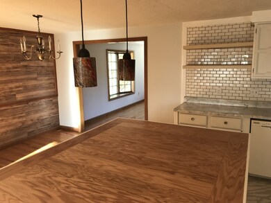 11 Honeysuckle Ln, Shrewsbury, MA 01545 - photo 4