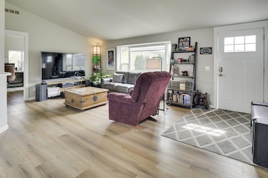 5-web-or-mls-2626 SW Mariposa Loop, Redm