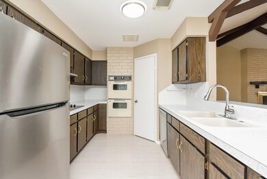 7246 Woodfern Dr, Houston, TX 77040 - photo 6