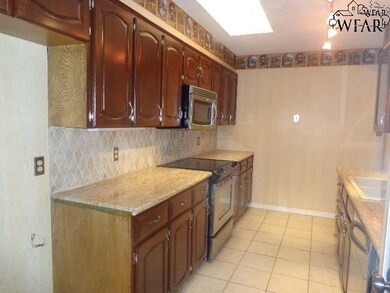 1521 Carol Ln, Wichita Falls, TX 76302 - photo 5