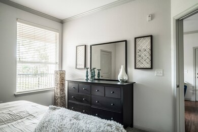 MODEL UNIT, LAYOUT MAY DIFFER