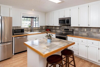 20364 Mahsie Ct, Bend, OR 97702 - photo 5