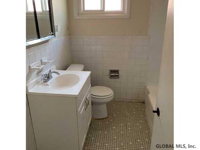 52 Hackett Blvd unit 2nd Floor Front, Albany, NY 12209 - photo 5