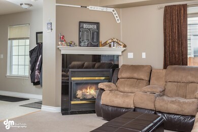 Living Room 4112-FULL