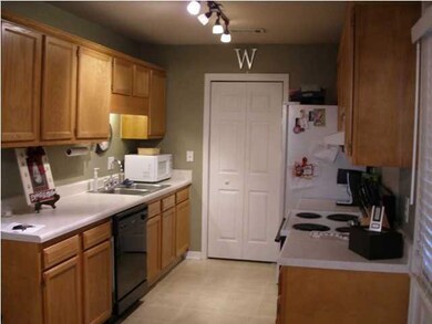 Kitchen With All Appliances Remaining