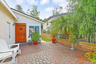 Beautiful patio with interlocking concrete pavers 