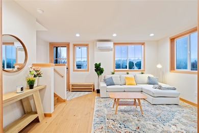 2844 22nd Ave W, Seattle, WA 98199 - photo 4