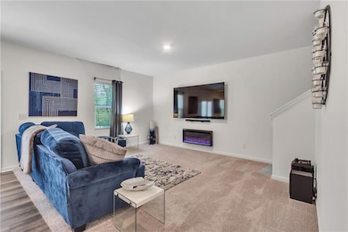 289 Pond Ct, Hoschton, GA 30548 - photo 4