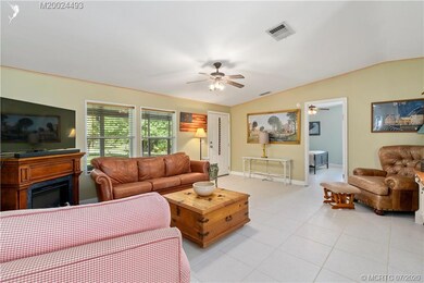 Spacious Living room