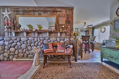 22 Cobblewood Dr unit M10, Mount Pocono, PA 18344 - photo 6