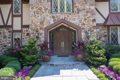 1137 Springmont Cir, Bryn Mawr, PA 19010 - photo 2