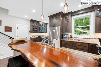 174 Whitney Ln unit 1, Blowing Rock, NC 28605 - photo 2