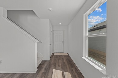 4053 Bermuda Ln, Seguin, TX 78155 - photo 7