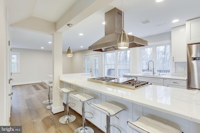 8701 Litwalton Ct, Vienna, VA 22182 - photo 5