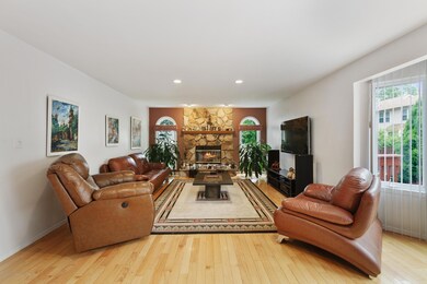07_19VanoverDrive_2021_GasFPinFamilyRoom