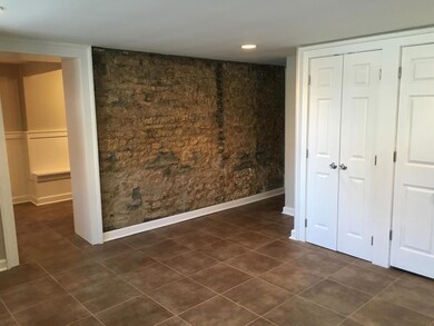 647 S 3rd St unit A, Columbus, OH 43206 - photo 3