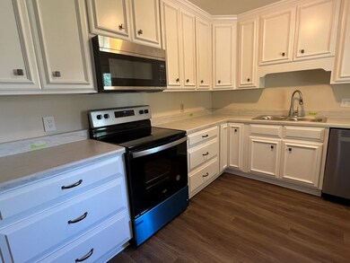 2018 W Waddell Ave, Albany, GA 31707 - photo 3