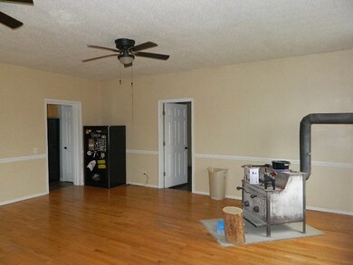 13654 Sky Dr, Glade Spring, VA 24340 - photo 6